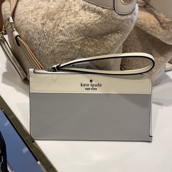 Kate Spade Lucy Medium L-Zip Wristlet 
COLOR: Platinum Grey Multi 
NWT - Picture 14 of 16